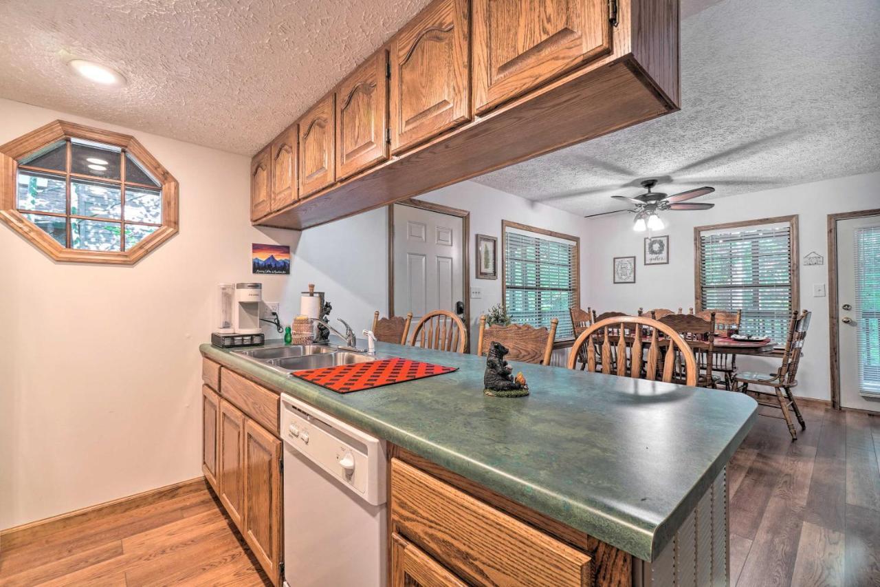 Picturesque Pigeon Forge Cabin With Mountain Views Exteriör bild