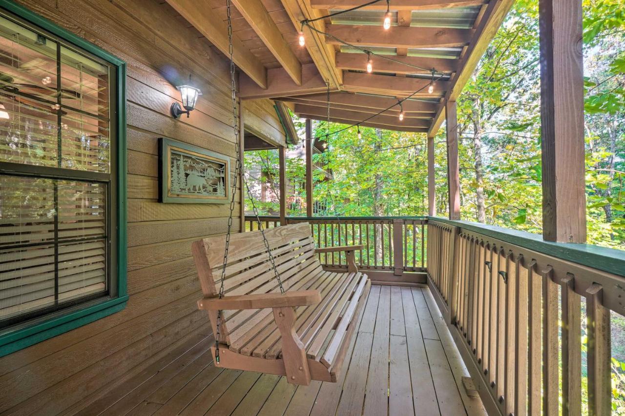 Picturesque Pigeon Forge Cabin With Mountain Views Exteriör bild
