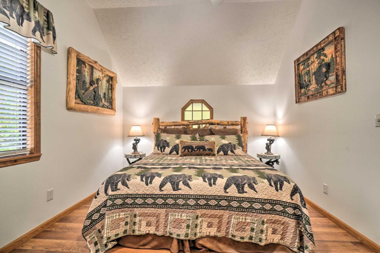 Picturesque Pigeon Forge Cabin With Mountain Views Exteriör bild